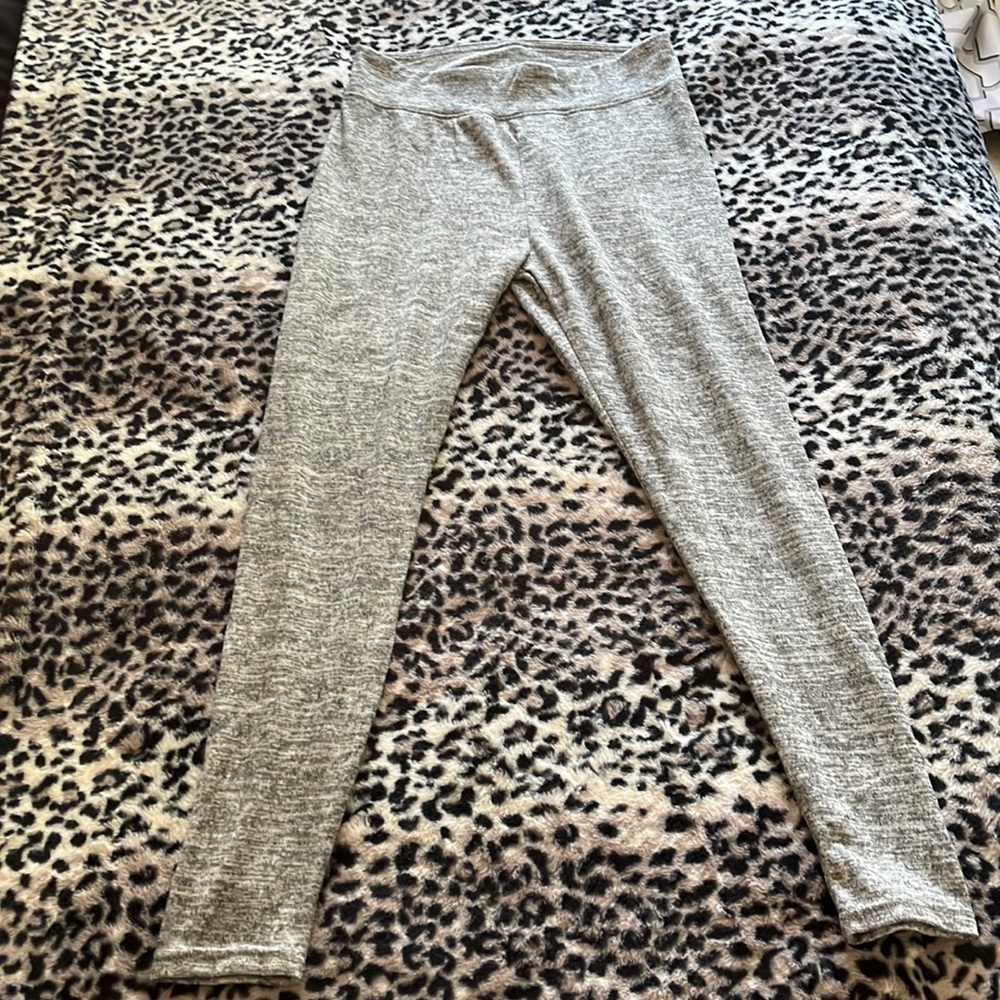 ⭐️5/$10⭐️NWOT Leggings